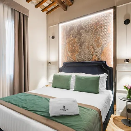 H77 - Maison D'art Collection Aparthotel