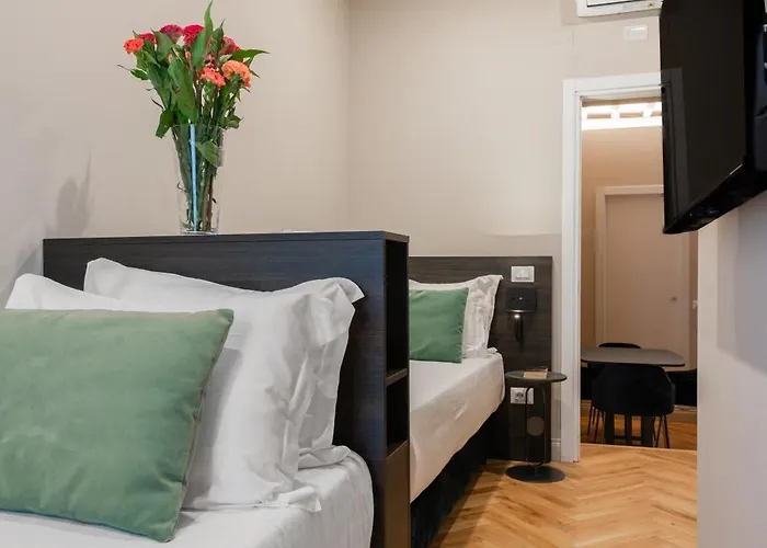 H77 - Maison D'art Collection Aparthotel 3*