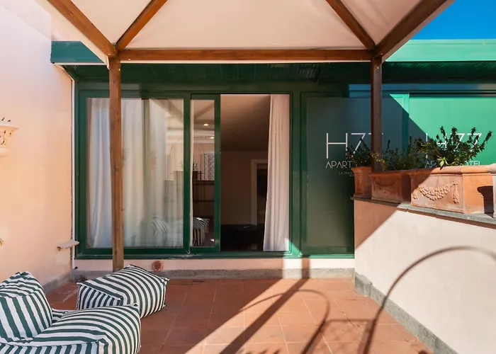 H77 - Maison D'art Collection