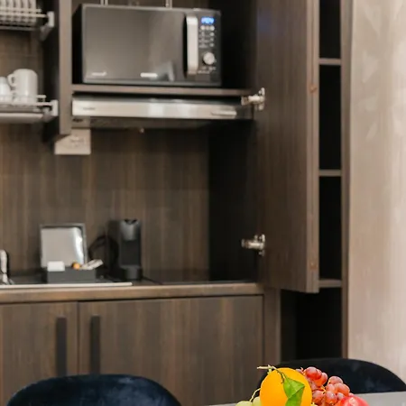 H77 - Maison D'art Collection Rom